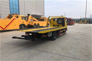 官园非事故拖车