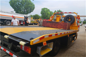 官园附近拖车电话号码服务